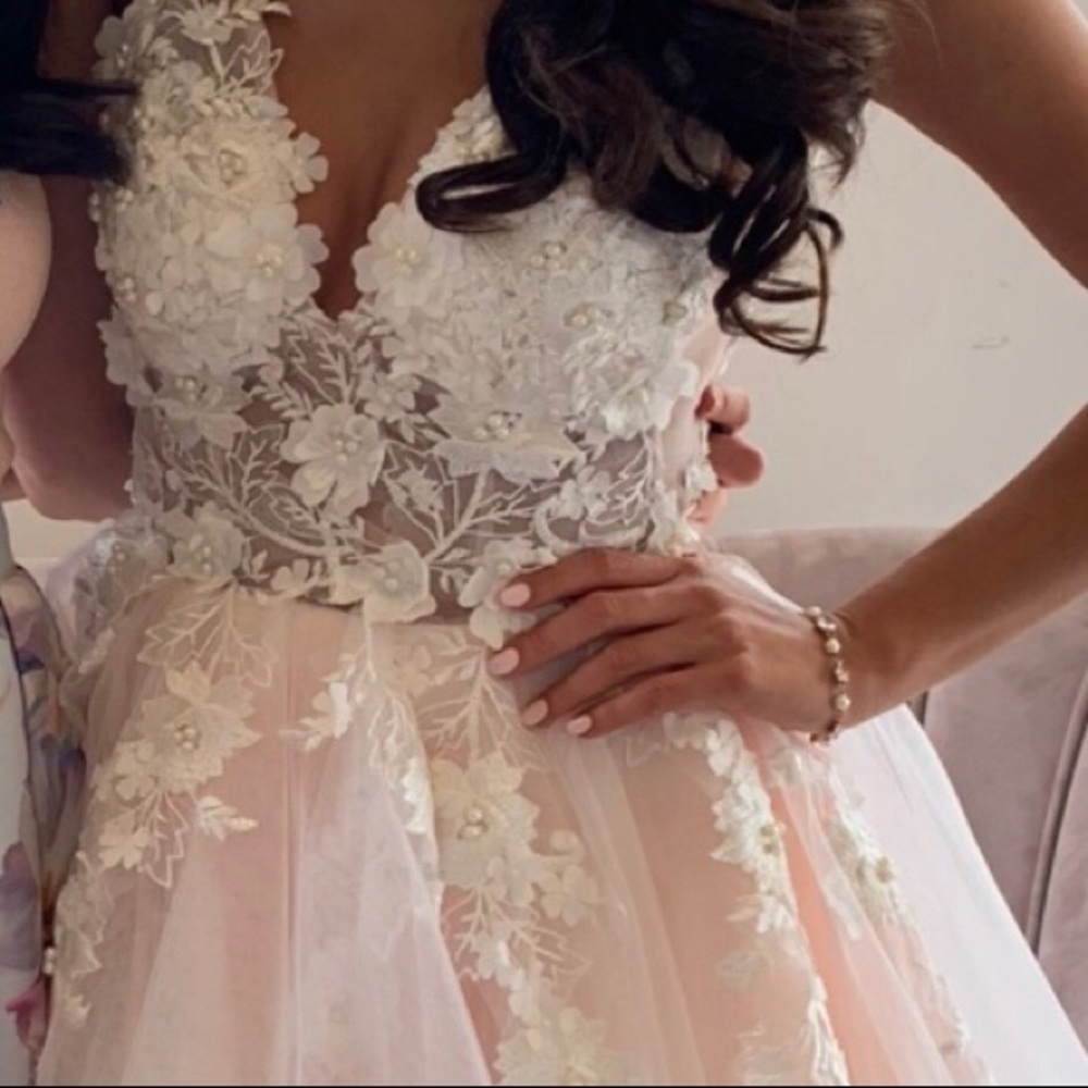 A breath taking short Jovani dress